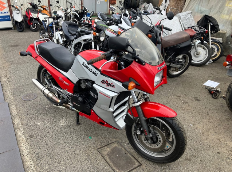 Мотоцикл Kawasaki GPZ750R с пробегом 42002 km