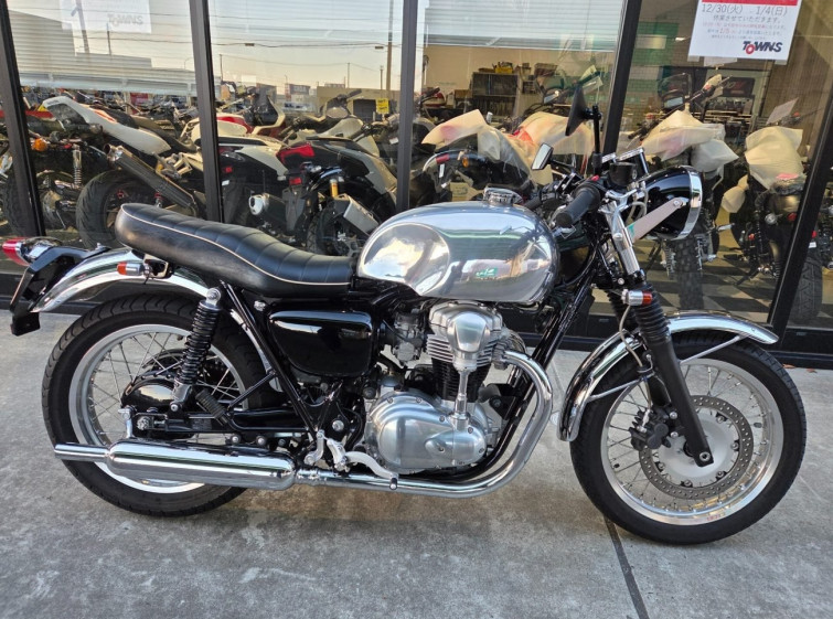 Мотоцикл Kawasaki W400 з пробігом 5200 km