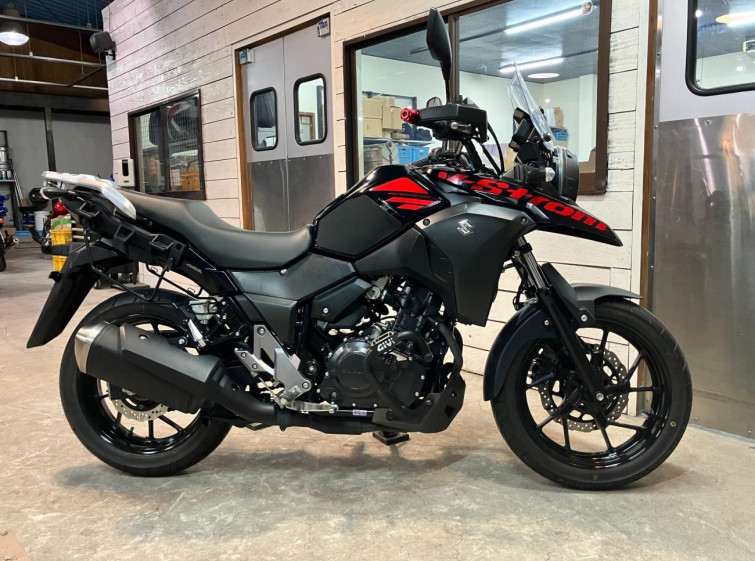 Мотоцикл Suzuki GSR250 з пробігом 17699 km