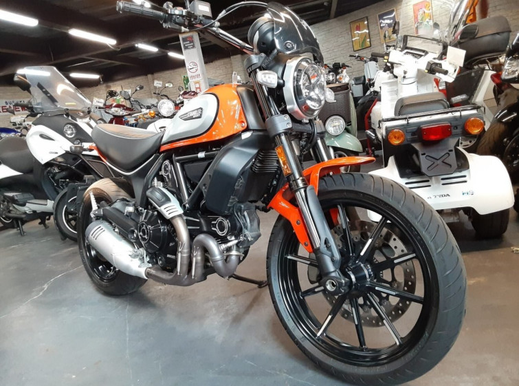 Мотоцикл Ducati SCRAMBLER 803 ICON з пробігом 18370 km