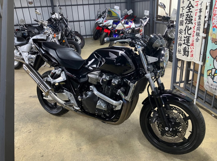 Мотоцикл Honda CB1300SF с пробегом 27268 km