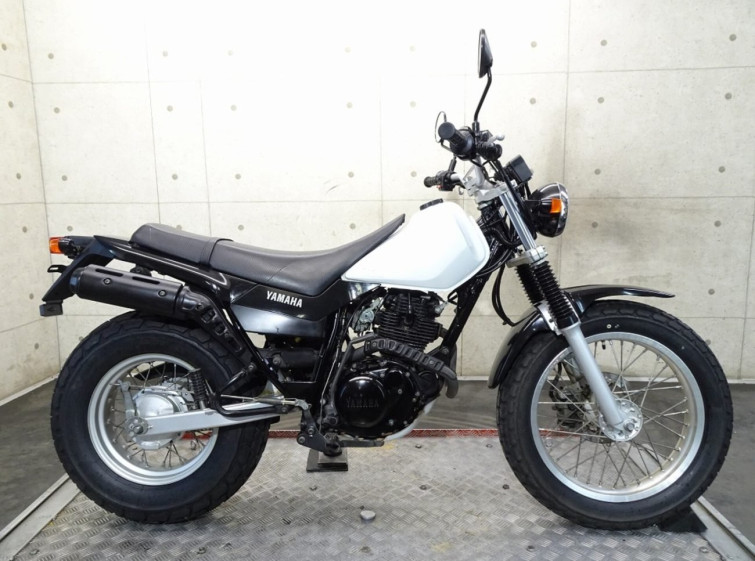 Мотоцикл Yamaha TW225 з пробігом 13281 km