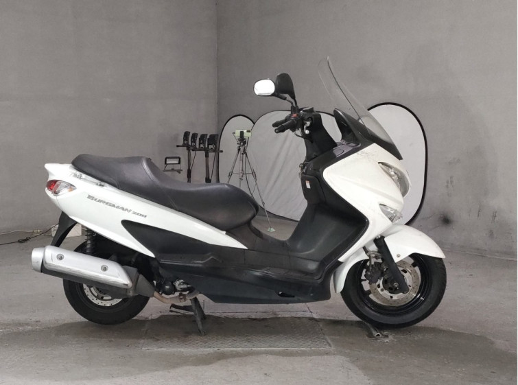 Мотоцикл Suzuki BURGMAN200 с пробегом 12576 km
