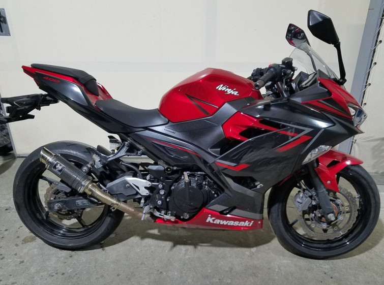 Мотоцикл Kawasaki NINJA400 з пробігом 20340 km