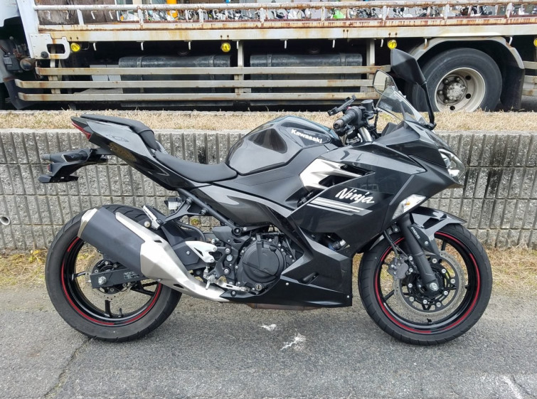 Мотоцикл Kawasaki NINJA250 з пробігом 25244 km