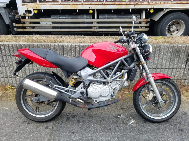 Мотоцикл Honda VTR250 з пробігом 16566 km