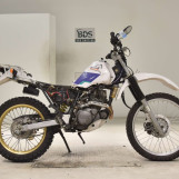 Мотоцикл Yamaha SEROW XT225