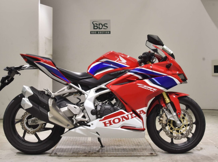 Мотоцикл Honda CBR250RR с пробегом 6947 km