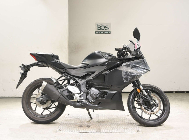Мотоцикл Yamaha YZF-R3 з пробігом 6088 km