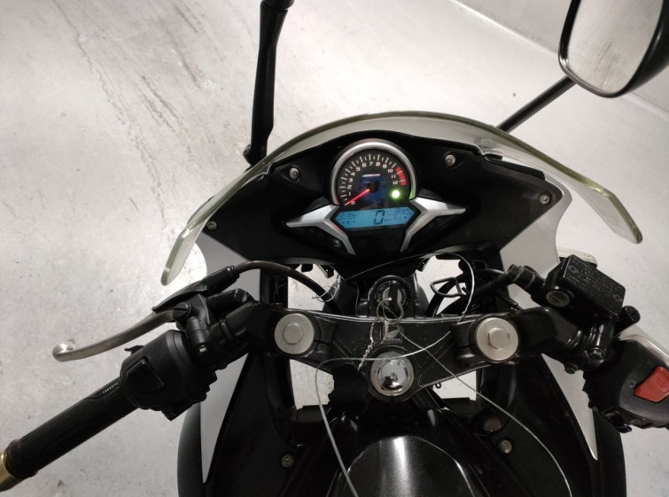 Мотоцикл Honda CBR250R с пробегом 9828 km