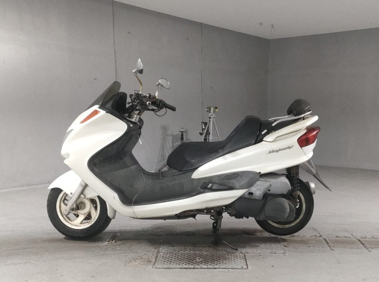 Мотоцикл Yamaha MAJESTY 250C