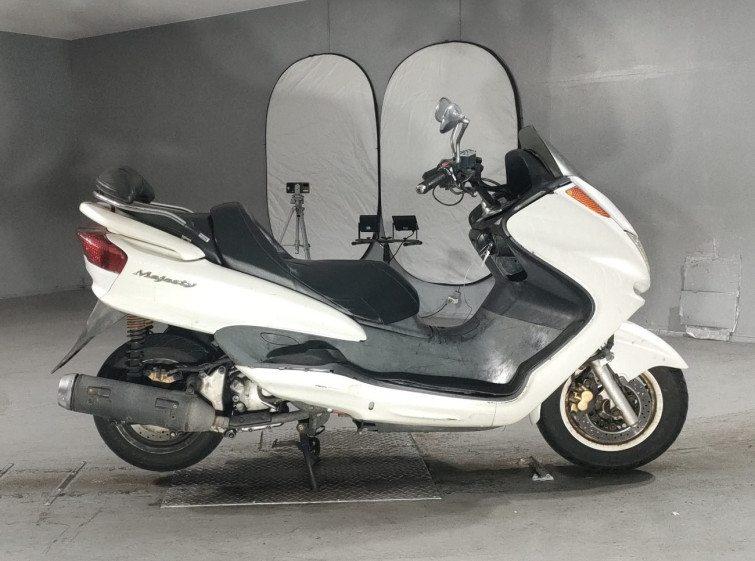 Мотоцикл Yamaha MAJESTY 250C