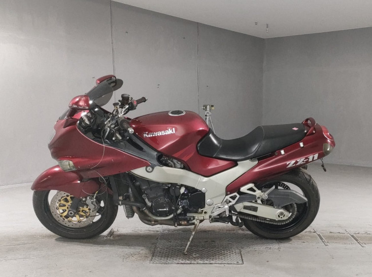 Мотоцикл Kawasaki ZX-11 з пробігом 50634 km