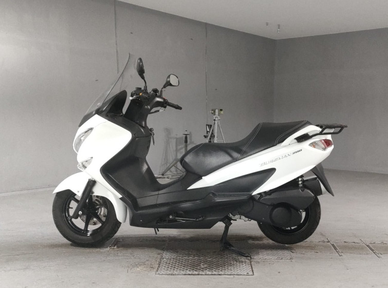 Мотоцикл Suzuki BURGMAN200 з пробігом 12046 km