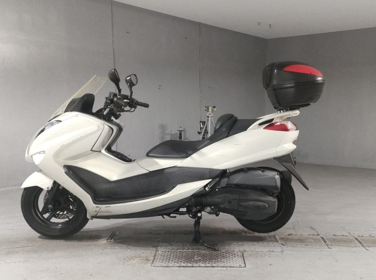 Мотоцикл Yamaha MAJESTY 250 з пробігом 47223 km