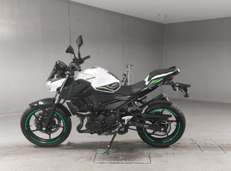 Мотоцикл Kawasaki Z400 з пробігом 22064 km