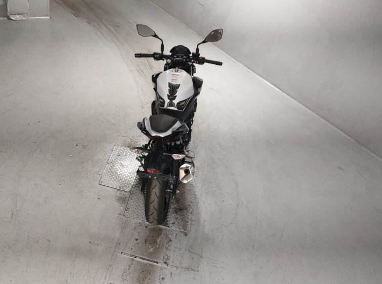 Мотоцикл Kawasaki Z400 з пробігом 22064 km