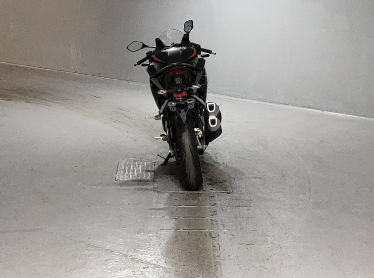 Мотоцикл Honda CBR250RR з пробігом 21168 km