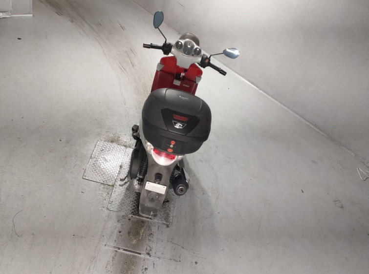 Мотоцикл Aprilia SCARABEO250