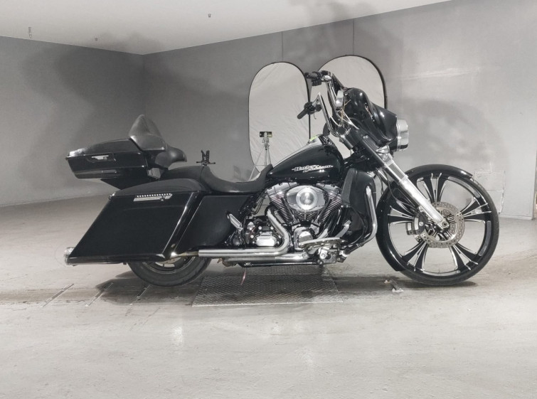 Мотоцикл HD SREET GLIDE FLHX1690 с пробегом 171038 km
