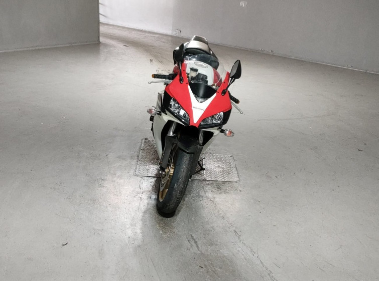 Мотоцикл Honda CBR1000RR з пробігом 9480 km
