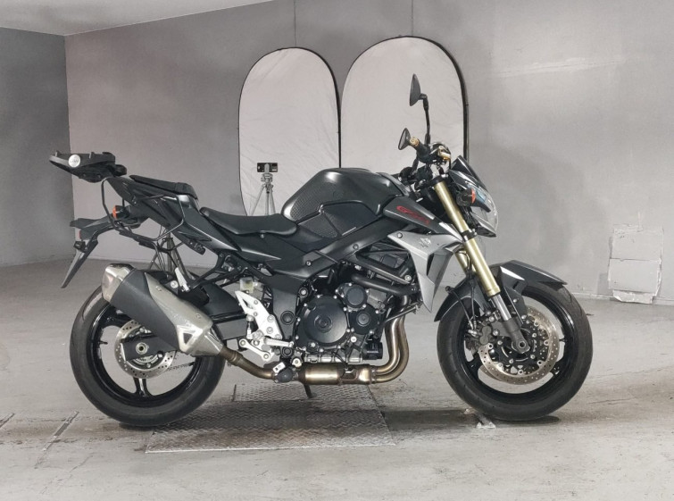 Мотоцикл Suzuki GSR750 з пробігом 24157 km