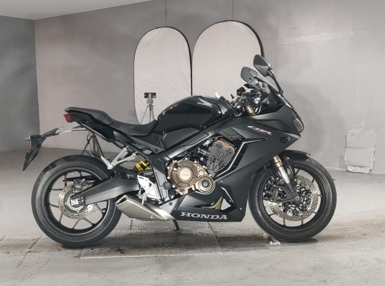 Мотоцикл Honda CBR650R з пробігом 5008 km
