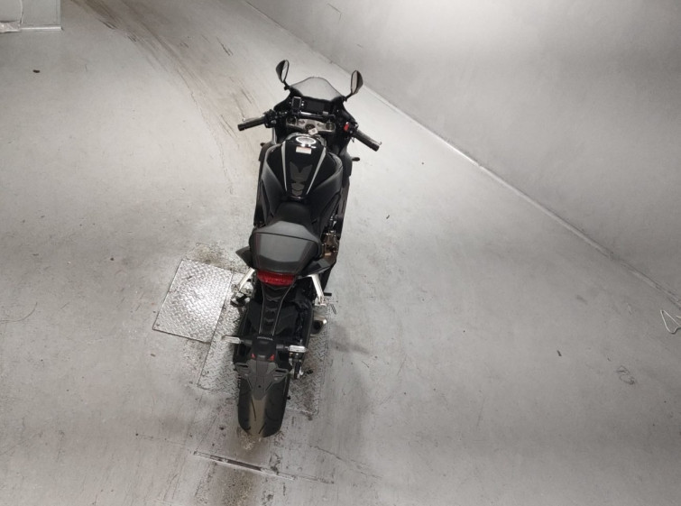 Мотоцикл Honda CBR650R з пробігом 5008 km
