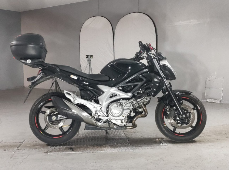 Мотоцикл Suzuki GLADIUS SFV400 с пробегом 111495 km