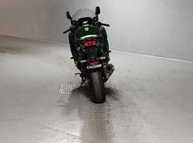 Мотоцикл Kawasaki NINJA H2 SX с пробегом 9079 km
