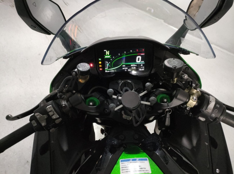 Мотоцикл Kawasaki NINJA H2 SX с пробегом 9079 km