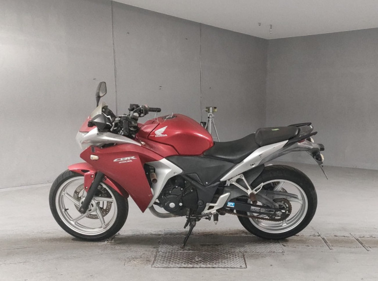 Мотоцикл Honda CBR250R з пробігом 50542 km