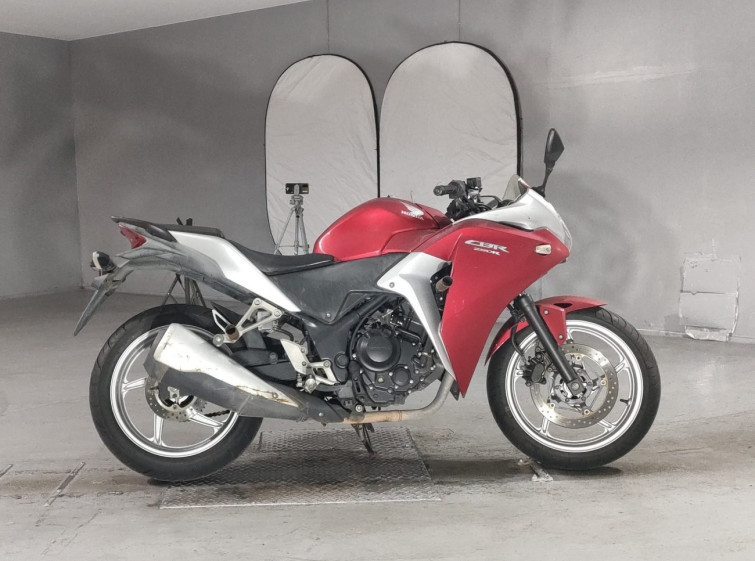 Мотоцикл Honda CBR250R з пробігом 50542 km