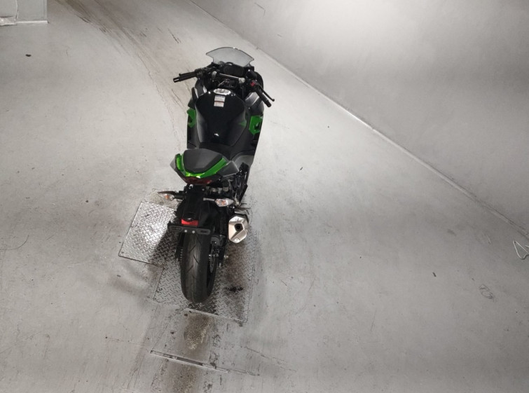 Мотоцикл Kawasaki NINJA400 з пробігом 8261 km