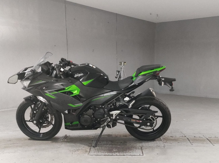 Мотоцикл Kawasaki NINJA400 з пробігом 8261 km