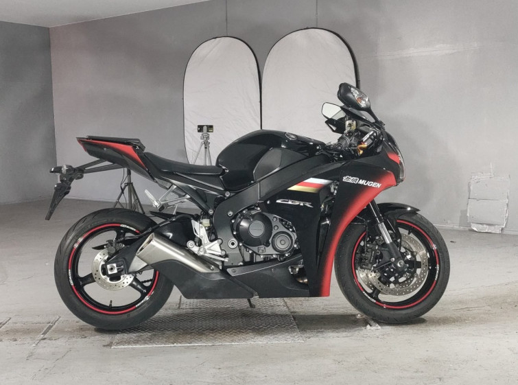 Мотоцикл Honda CBR1000RR с пробегом 31144 km
