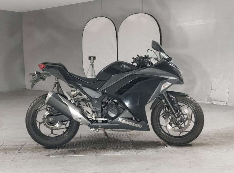 Мотоцикл Kawasaki NINJA250 з пробігом 21082 km