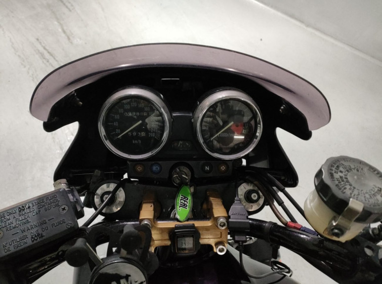 Мотоцикл Kawasaki ZRX1100 з пробігом 8988 km