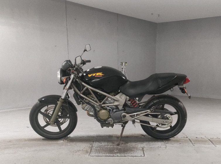 Мотоцикл Honda VTR250 з пробігом 65992 km