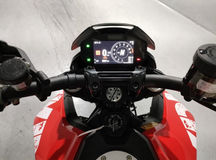 Мотоцикл Ducati HYPERMOTARD 950 RVE з пробігом 3907 km