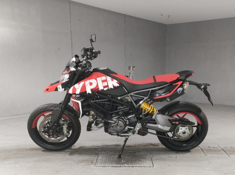 Мотоцикл Ducati HYPERMOTARD 950 RVE з пробігом 3907 km