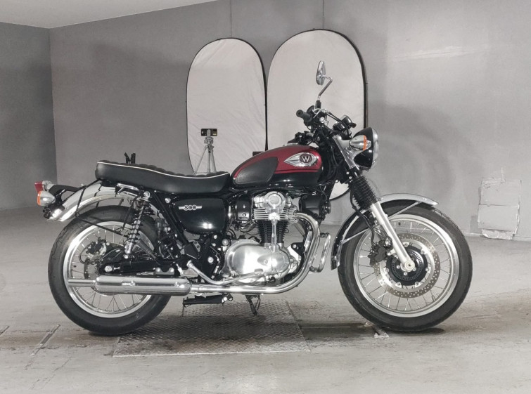 Мотоцикл Kawasaki W800 з пробігом 3767 km