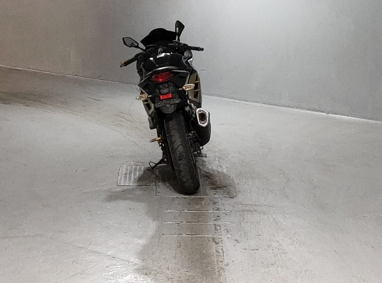 Мотоцикл Kawasaki NINJA250 с пробегом 9999 km