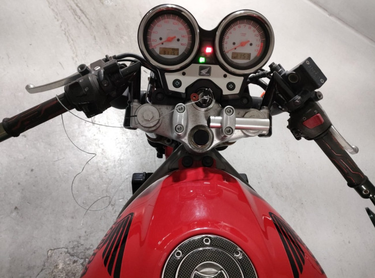 Мотоцикл Honda VTR250 з пробігом 31151 km