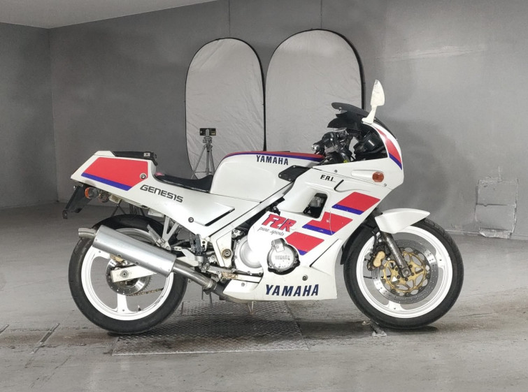 Мотоцикл Yamaha FZR250 с пробегом 26071 km