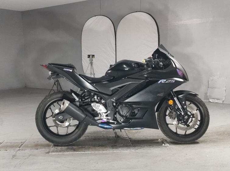 Мотоцикл Yamaha YZF-R25 з пробігом 12358 km