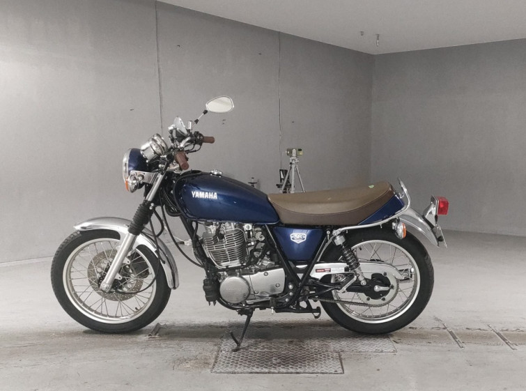 Мотоцикл Yamaha SR400 з пробігом 3835 km