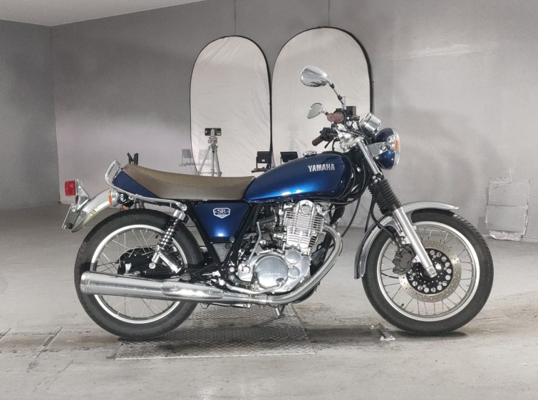 Мотоцикл Yamaha SR400 з пробігом 3835 km