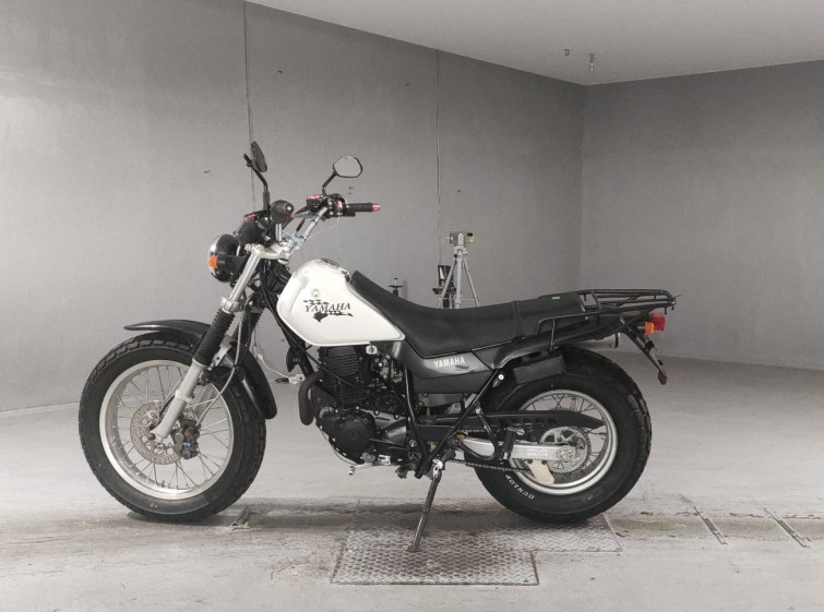 Мотоцикл Yamaha TW225 с пробегом 7800 km