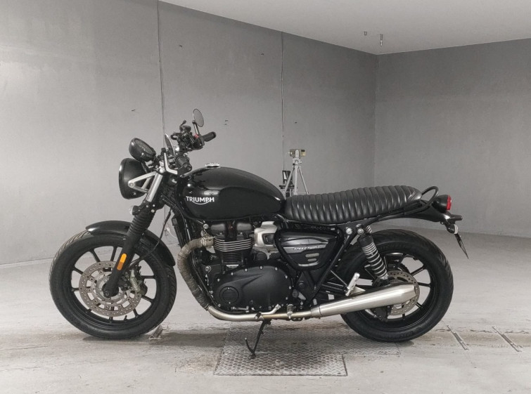 Мотоцикл Triumph speed twin 900 з пробігом 14297 km